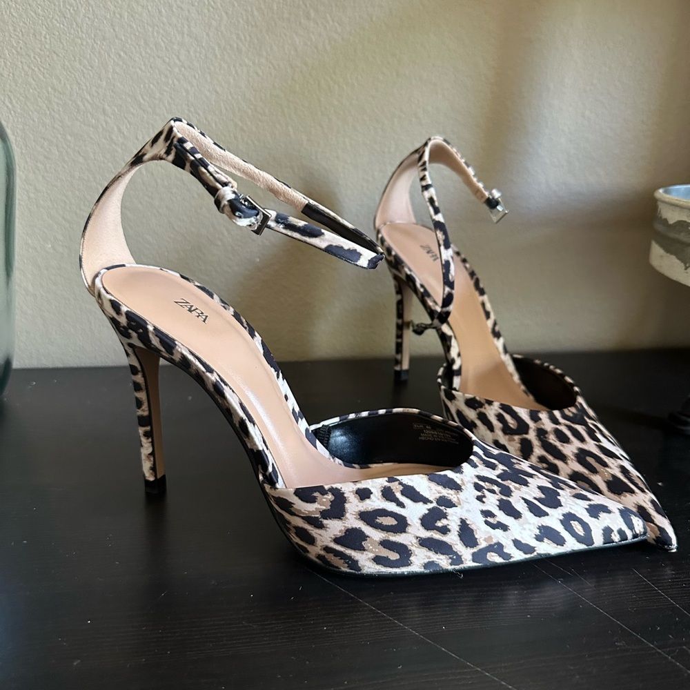Zara Black and Tan High Heel Pumps with Ankle Strap